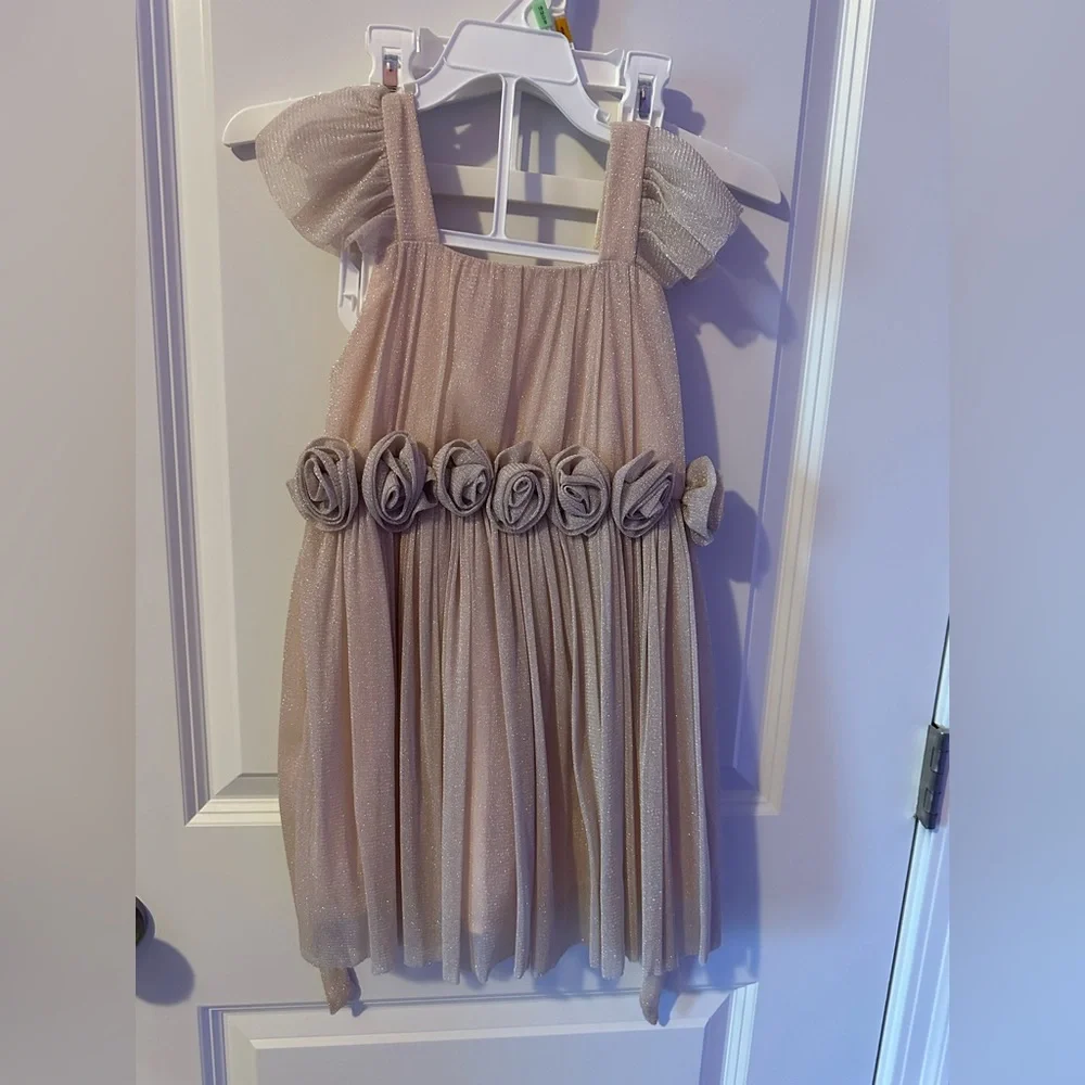 Dress - Picture 1 of 2
